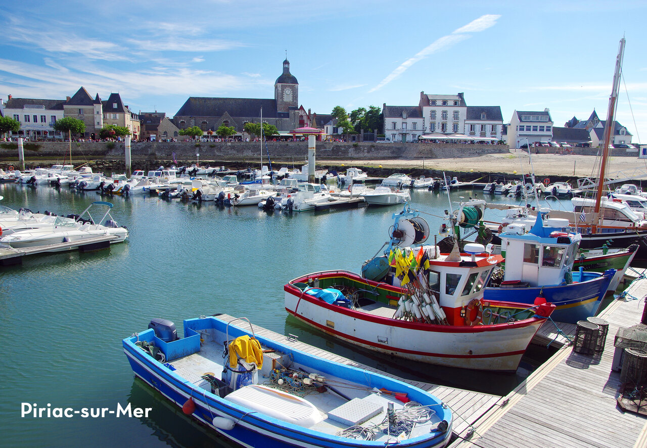 Port de Piriac-sur-Mer, Loire-Atlantique, avec bateaux de p�che et plaisance.