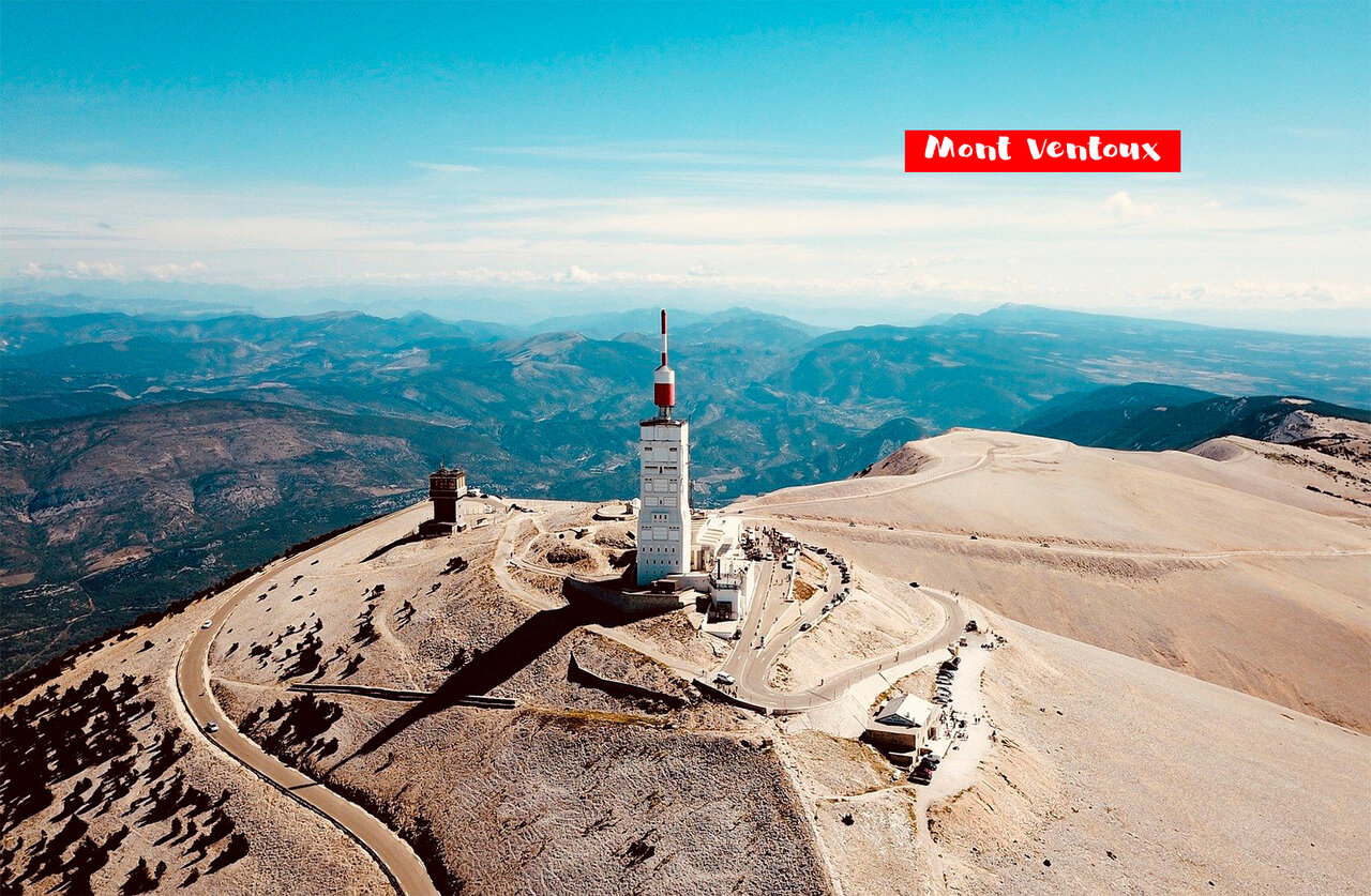 Sommet du Mont Ventoux, observatoire et vue panoramique en Provence.