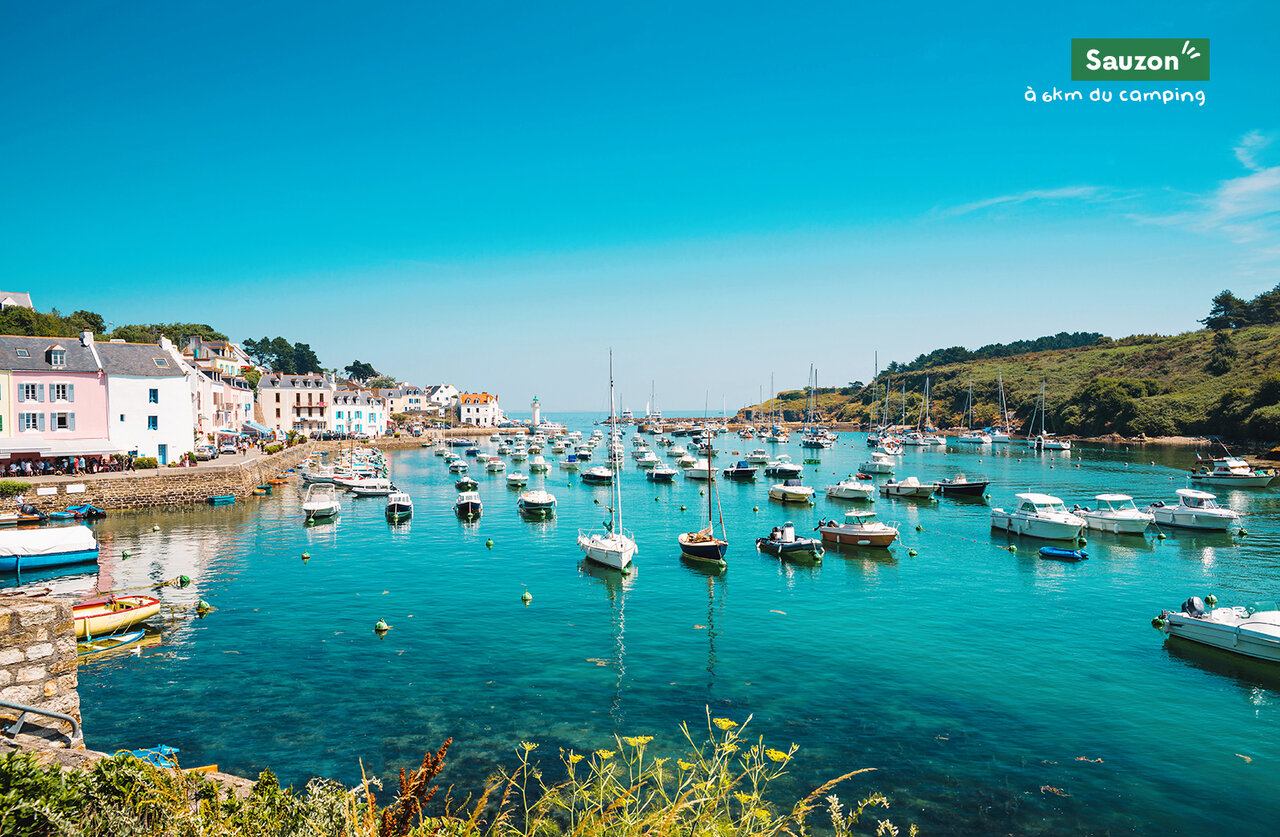 Port de Sauzon, charmant village c�tier de Belle-�le-en-Mer, � visiter.