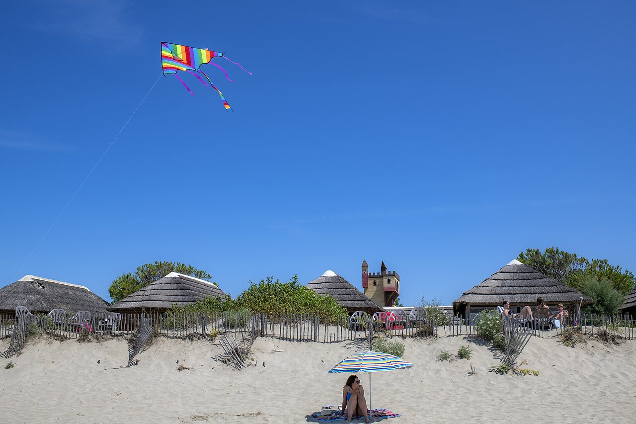 Plage, bungalows au camping CAPFUN Boucanet � LE GRAU DU ROI (30).