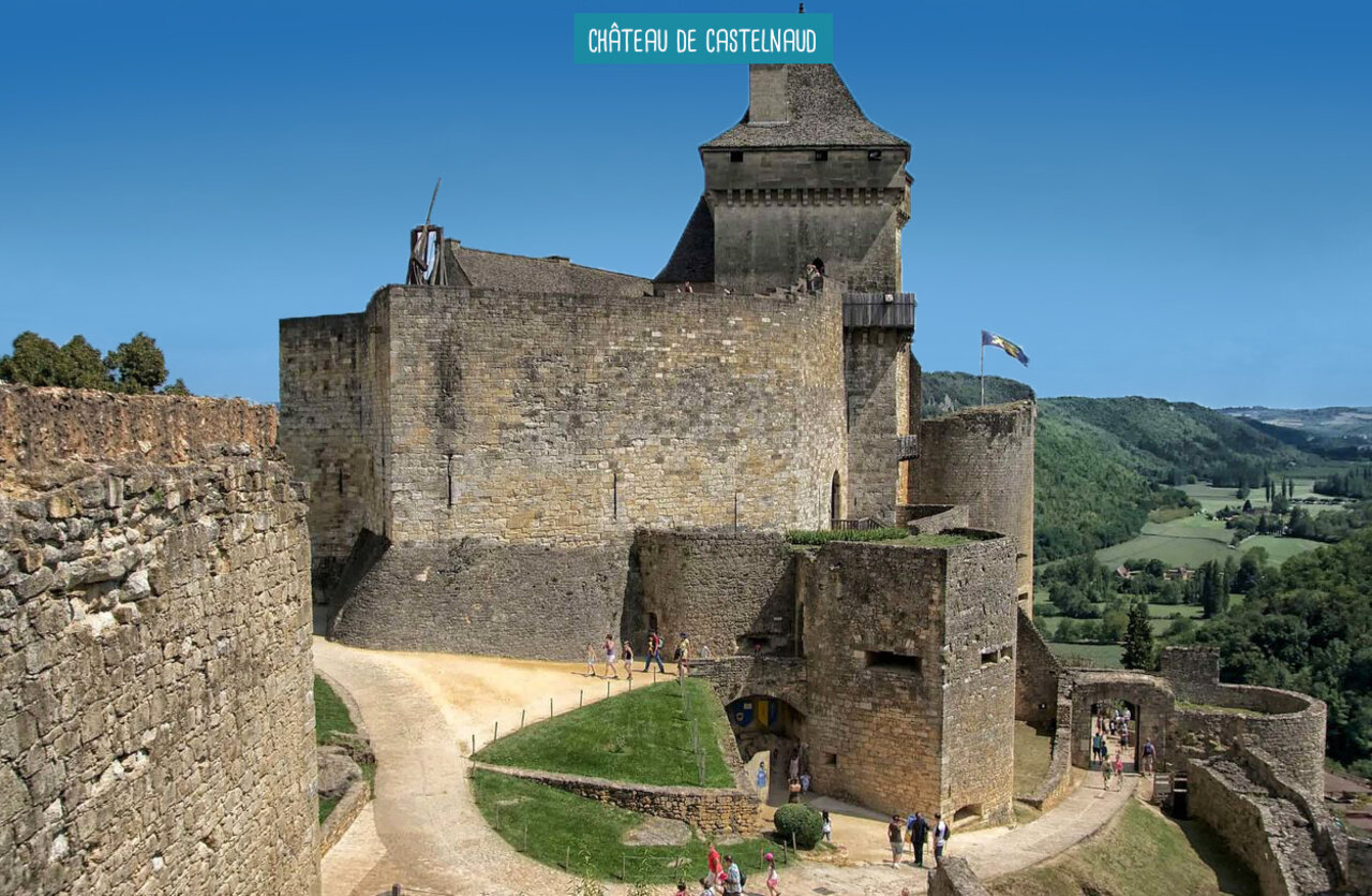 Ch�teau de Castelnaud, forteresse m�di�vale � visiter en Dordogne, Nouvelle-Aquitaine.