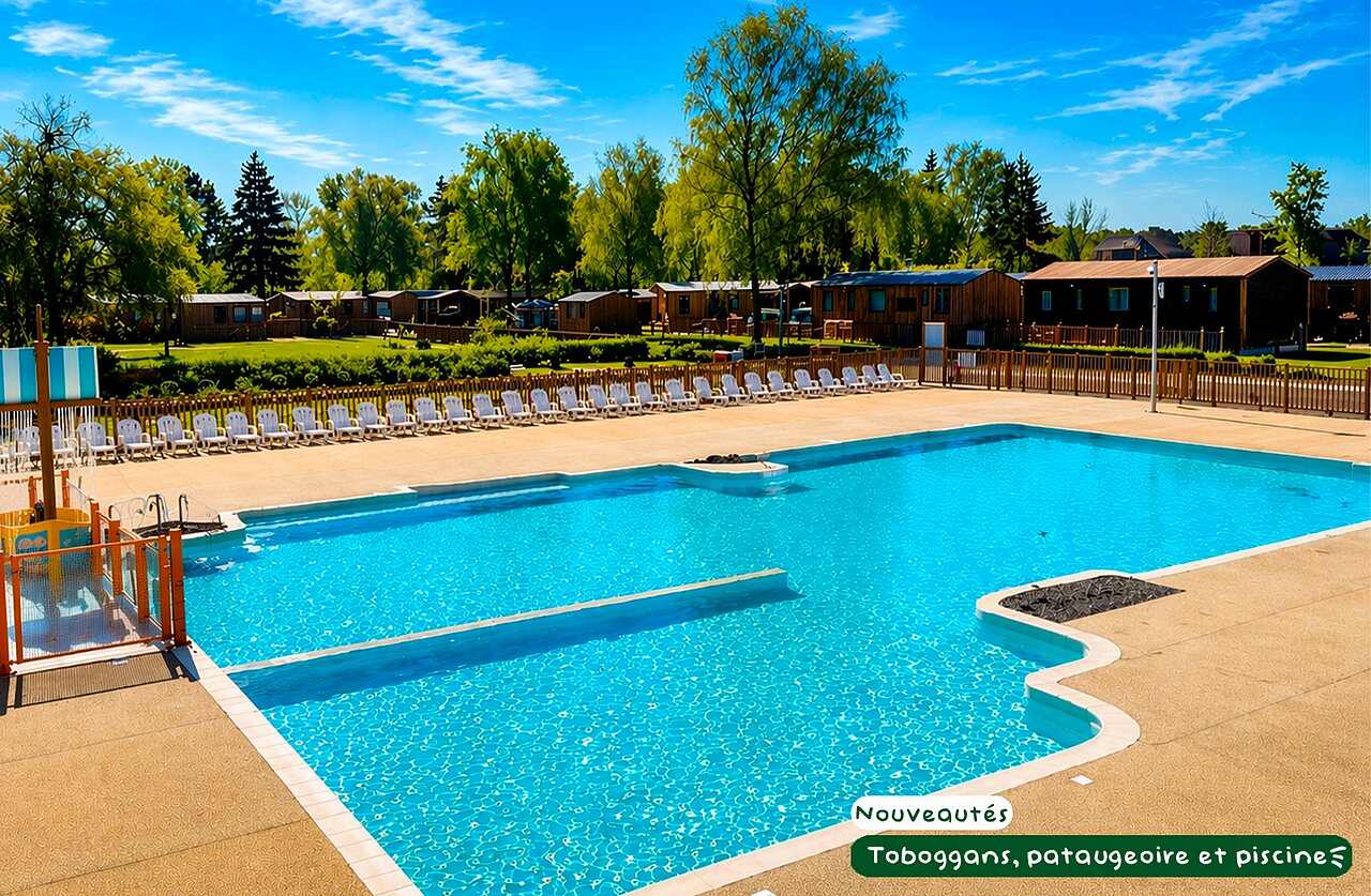 Piscine ext�rieure, pataugeoire et Mobil-homes au camping CLICOCHIC Au Clair Ruisseau � Gerstheim (67).