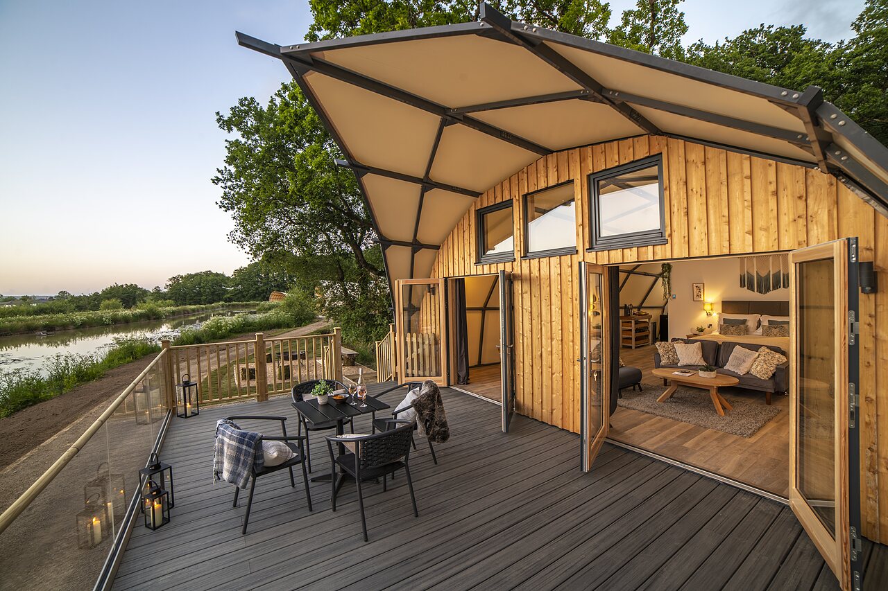 Int�rieur glamping moderne au camping CAPFUN UK Clawford Lakes � Clawton, Holsworthy.
