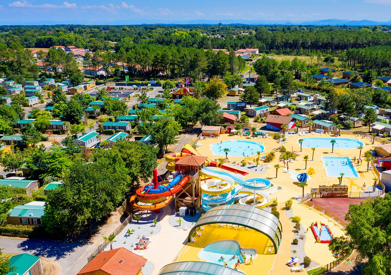 Parc aquatique, toboggans, piscines et mobile-homes au camping CAPFUN Clown Oc�an � TOSSE (40).