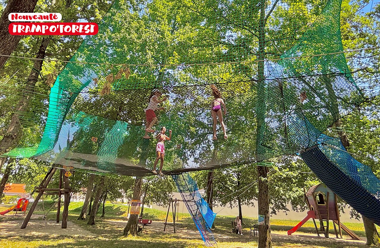 Trampo'Forest, structure de filets g�ants pour enfants au camping CAPFUN Coquelicots � Royan (17).