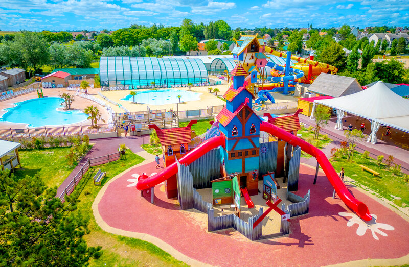Jeu Carabouille - Piscine, jeux au camping CAPFUN Donjon de Lars � Courseulles-sur-Mer (14).