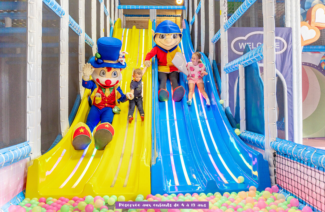 Jeux enfants au camping CAPFUN Dune Fleurie � Quend Plage (80).