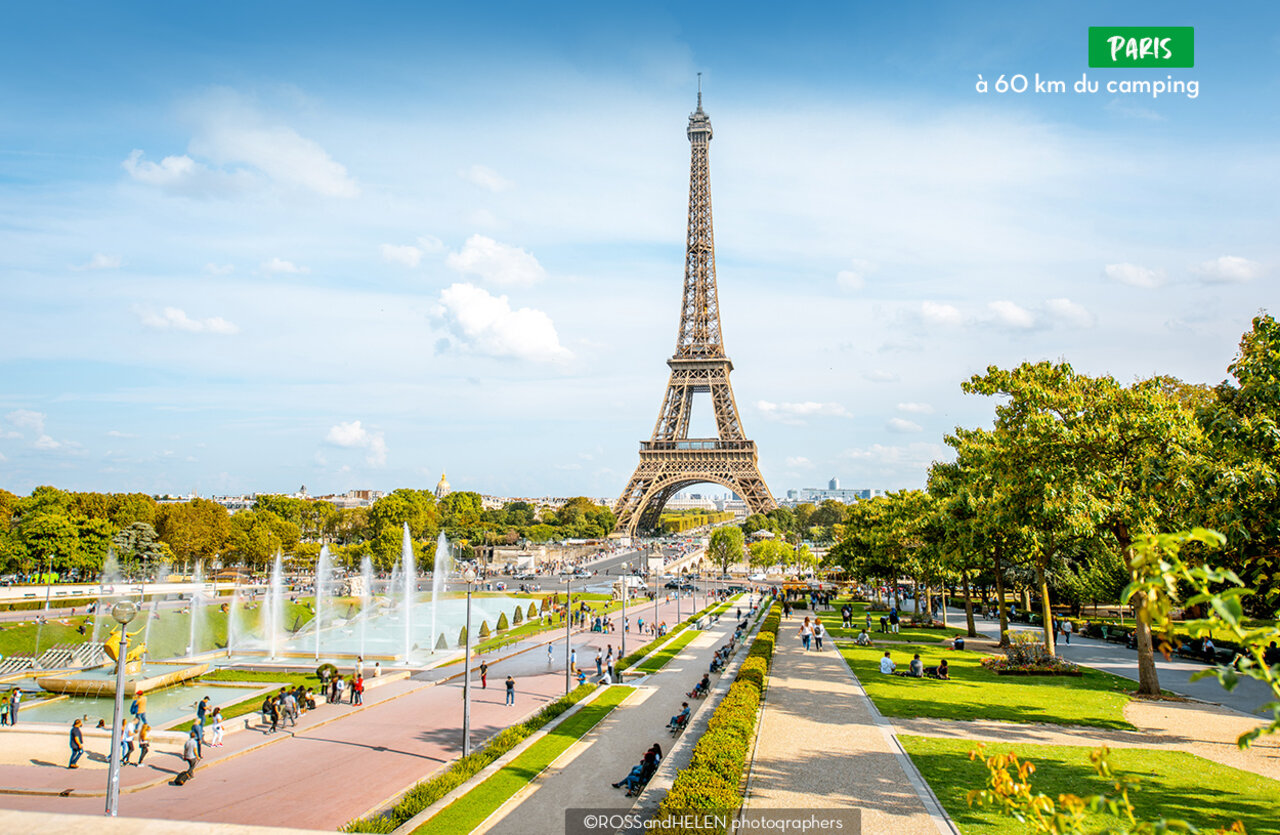 Eiffel Tower and Trocad�ro fountains in Paris, a must-visit attraction nearby.