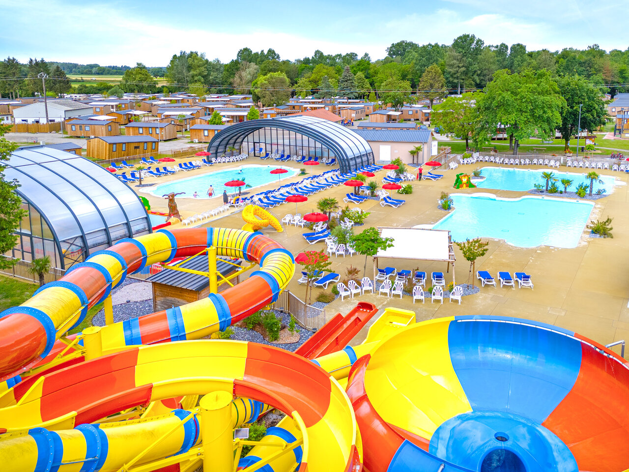 Toboggans aquatiques, piscines ext�rieure et couverte au camping CAPFUN Fort Falabraque � Seltz (67).