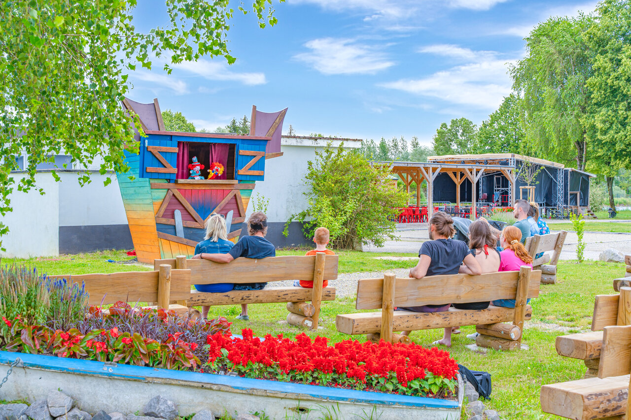 Spectacle de marionnettes pour enfants et adultes, animation au camping CAPFUN Fort Falabraque � Seltz (67).