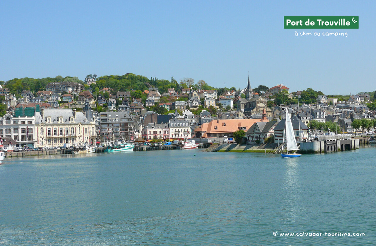 Port de Trouville-sur-Mer, ville c�ti�re normande � visiter pr�s du camping.