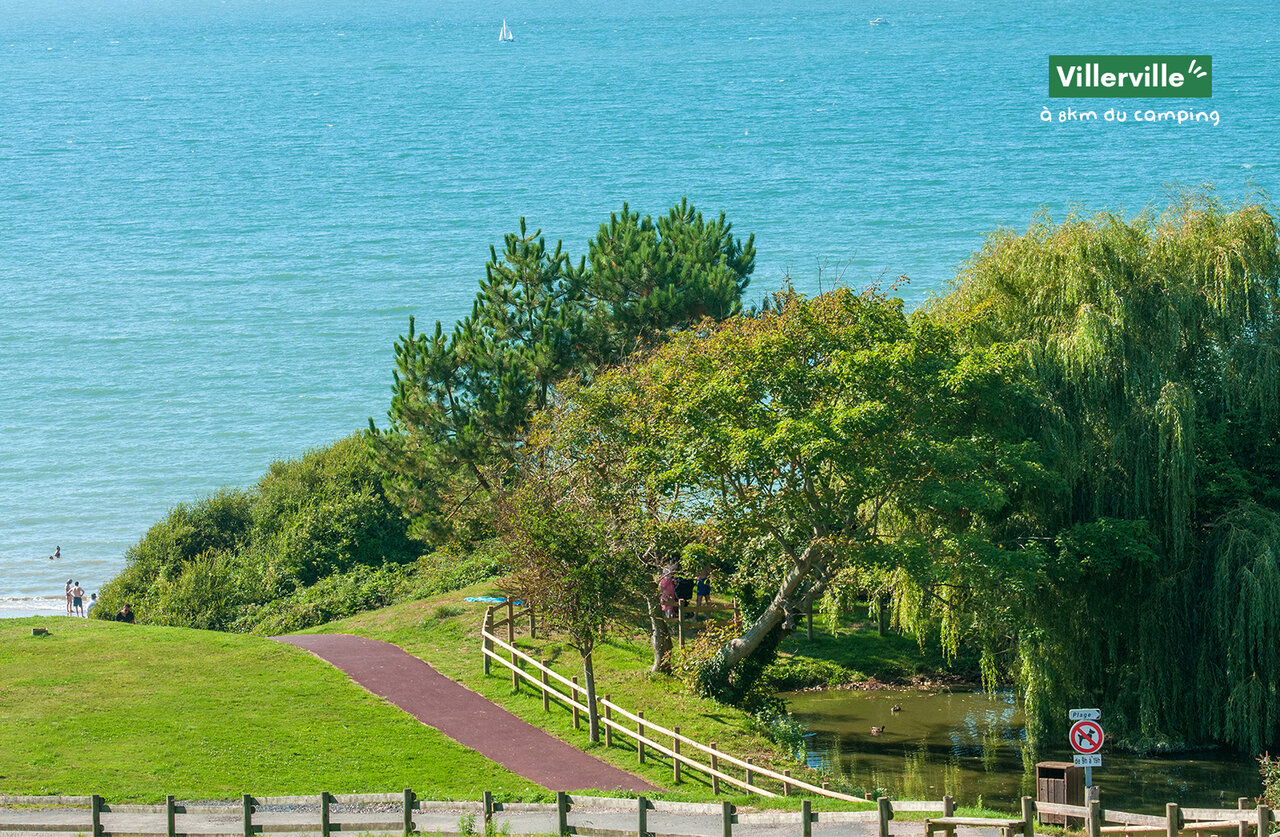 Plage de Villerville et mer, lieu � visiter pr�s du camping.