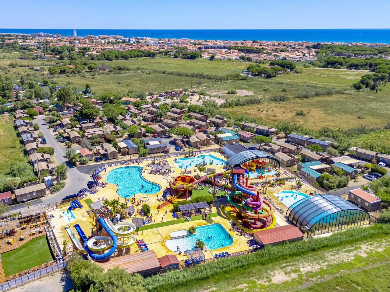 Piscines, toboggans, mobile-homes au camping CAPFUN Las Bousigues � Le Barcar�s (66).