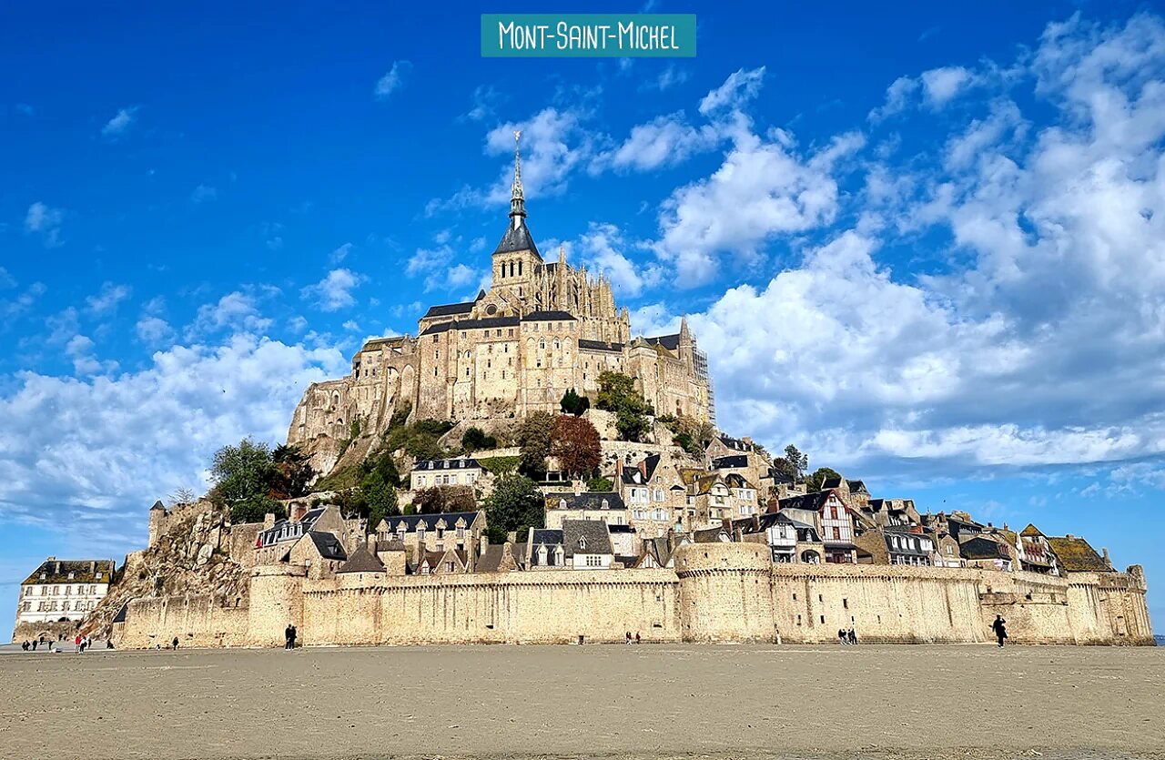 Mont-Saint-Michel, merveille architecturale et site historique en Normandie � visiter.