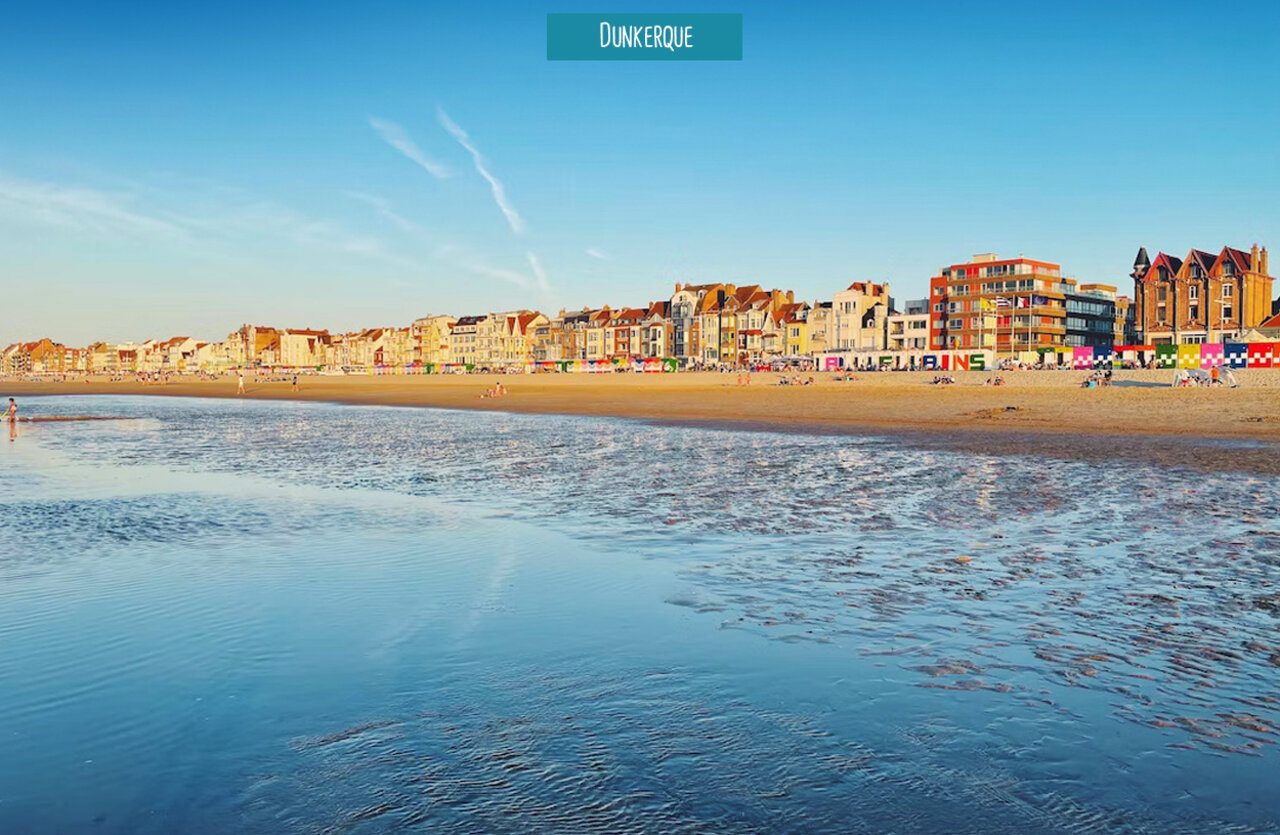 Plage de Malo-les-Bains et front de mer color� � visiter � Dunkerque (59).