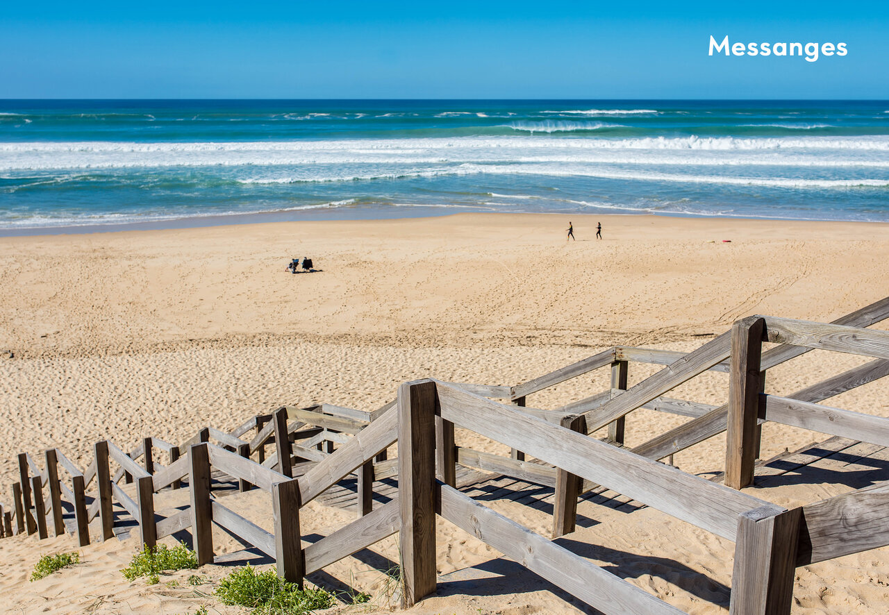 Plage de Messanges avec oc�an et dunes, lieu � visiter dans les Landes.