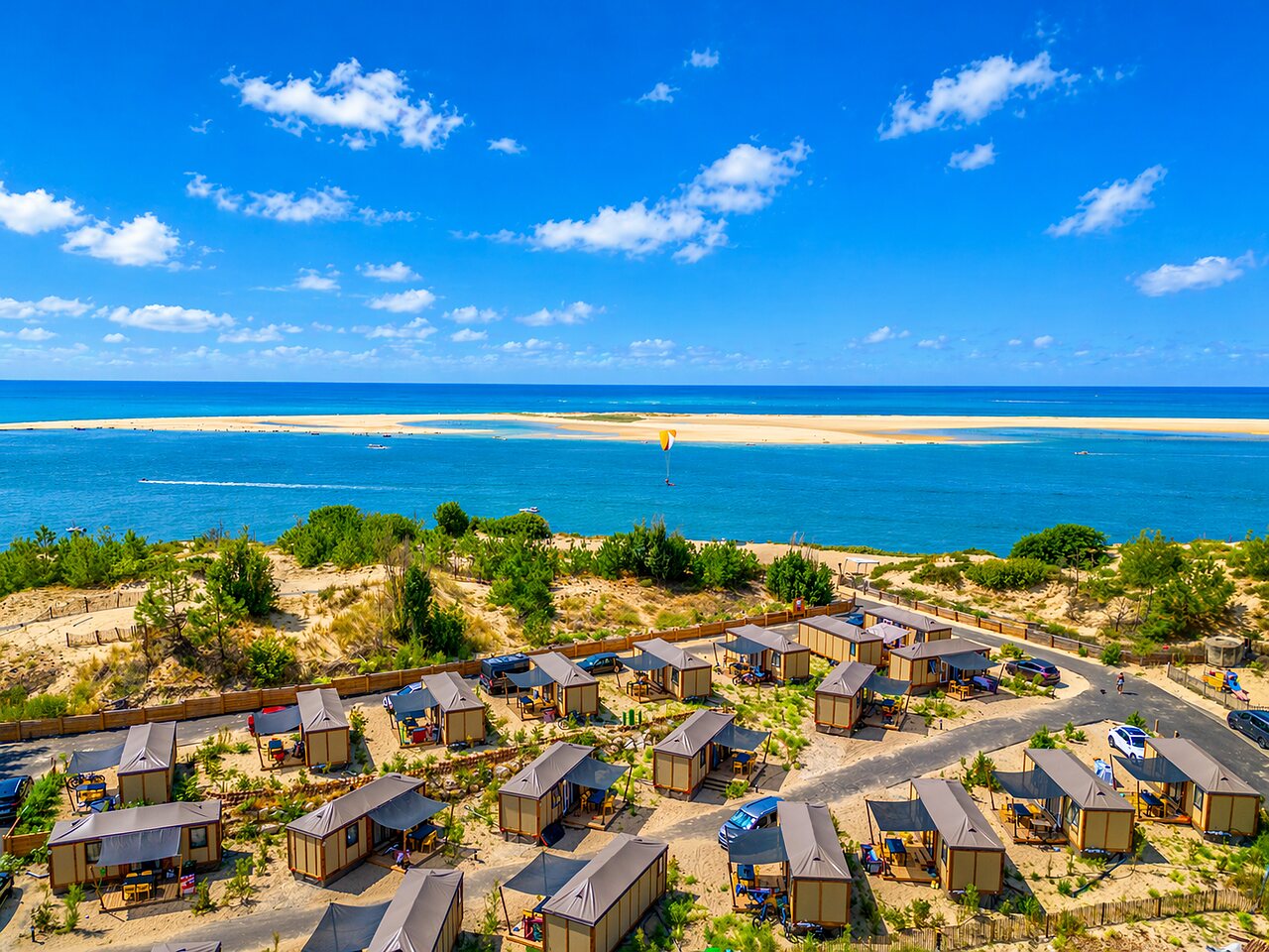 Mobil-homes, plage, mer au camping CLICOCHIC Petit Nice � PYLA SUR MER (33).