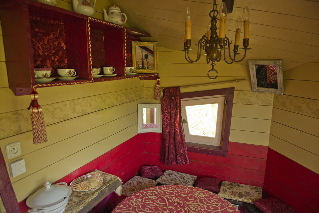 R�gni�re : Maisons dans les arbres, Camping Rhone Alpes - 5