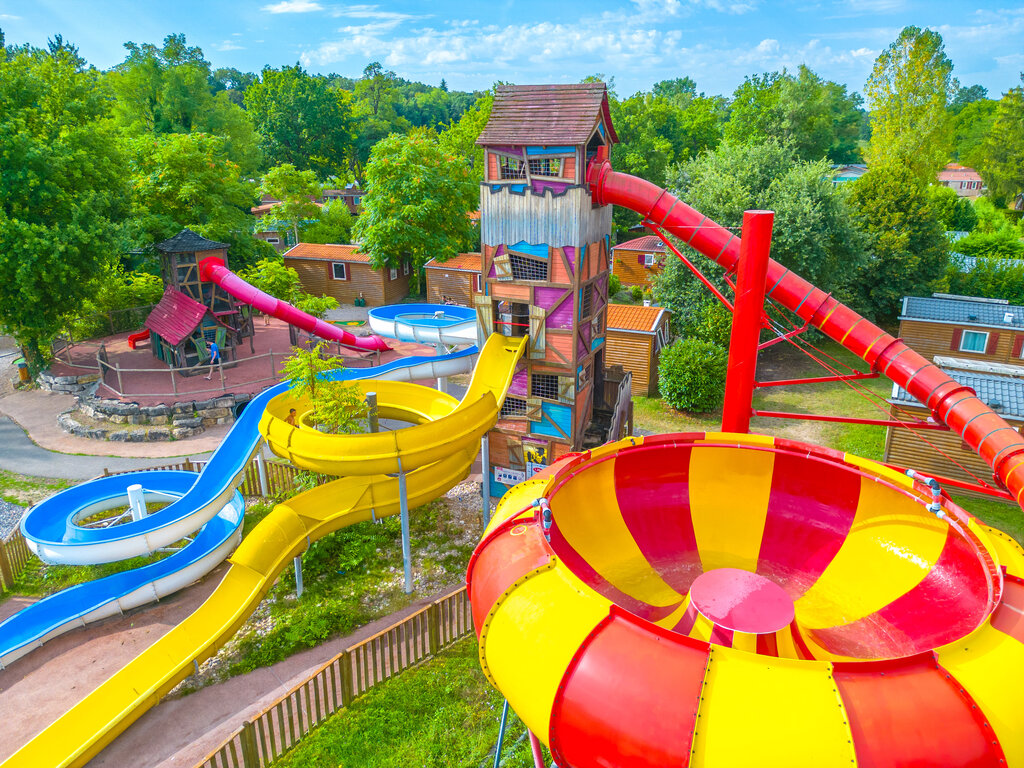 R�gni�re : Maisons dans les arbres, Camping Rhone Alpes - 8