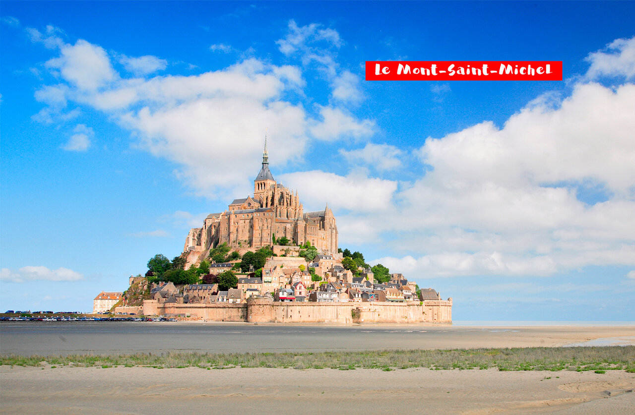 Mont Saint-Michel, site touristique embl�matique � visiter pr�s du camping en Normandie.