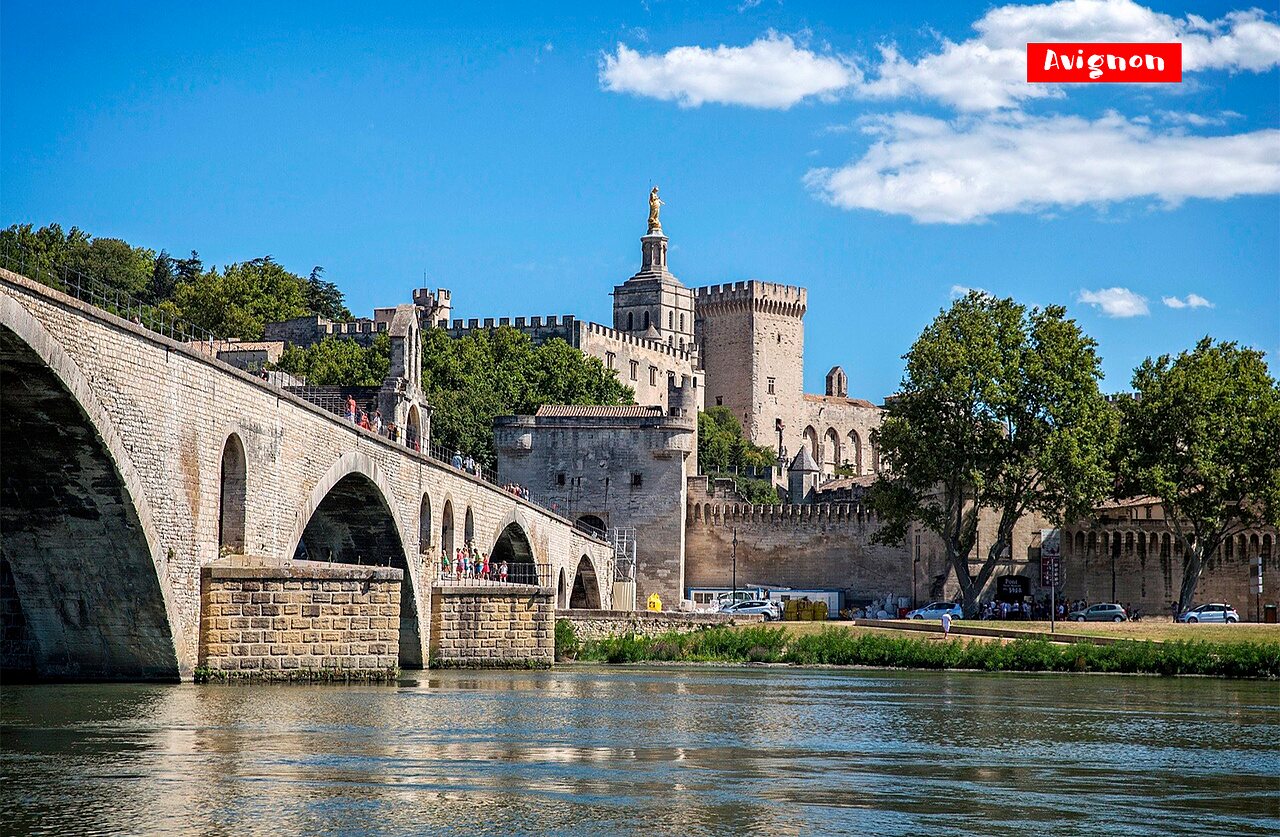 Pont Saint-B�n�zet et Palais des Papes � Avignon, Provence-Alpes-C�te d'Azur.