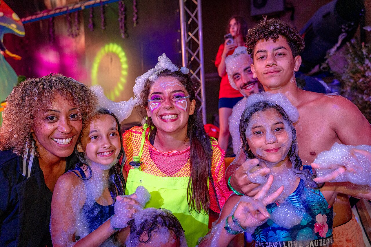 Soir�e mousse anim�e avec familles au camping CAPFUN Sagittaire � VINSOBRES (26).