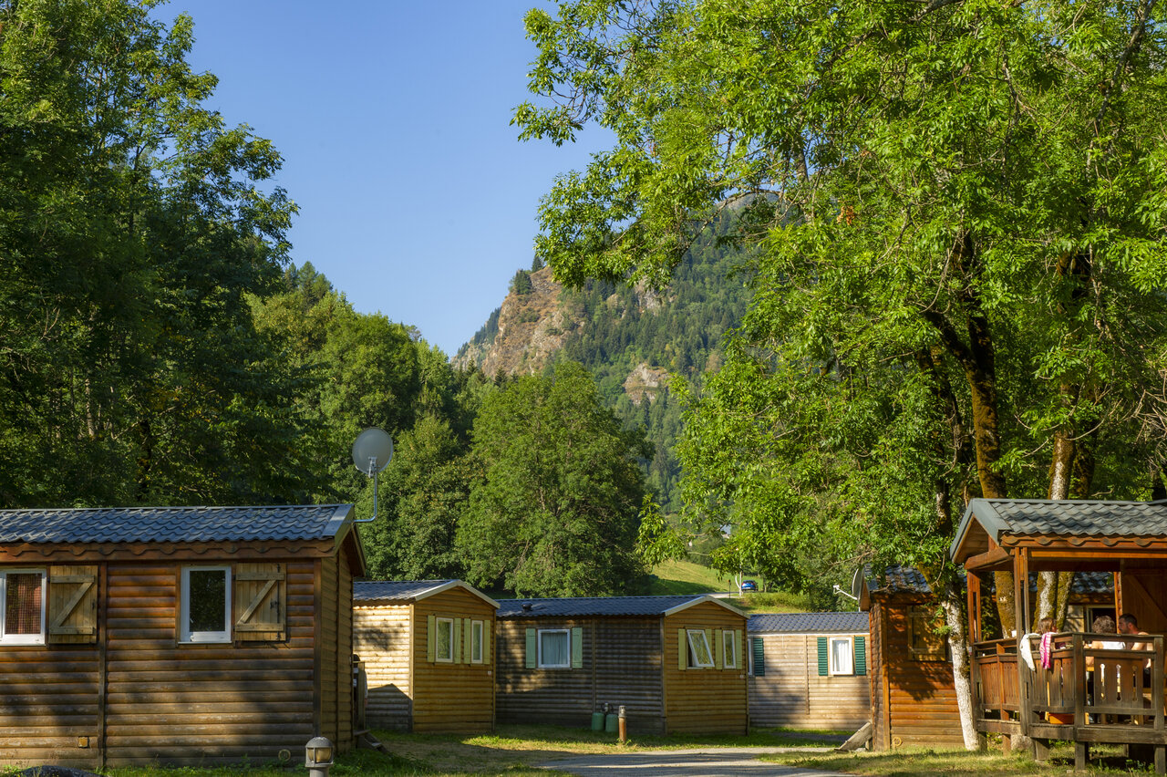 Mobil-homes en bois, montagne au camping CAPFUN Saint Colomban � Saint Colomban des Villards.