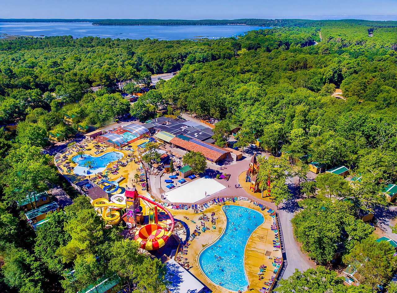 Parc aquatique, toboggans, piscines au camping CAPFUN Talaris Vacances � Lacanau (33).
