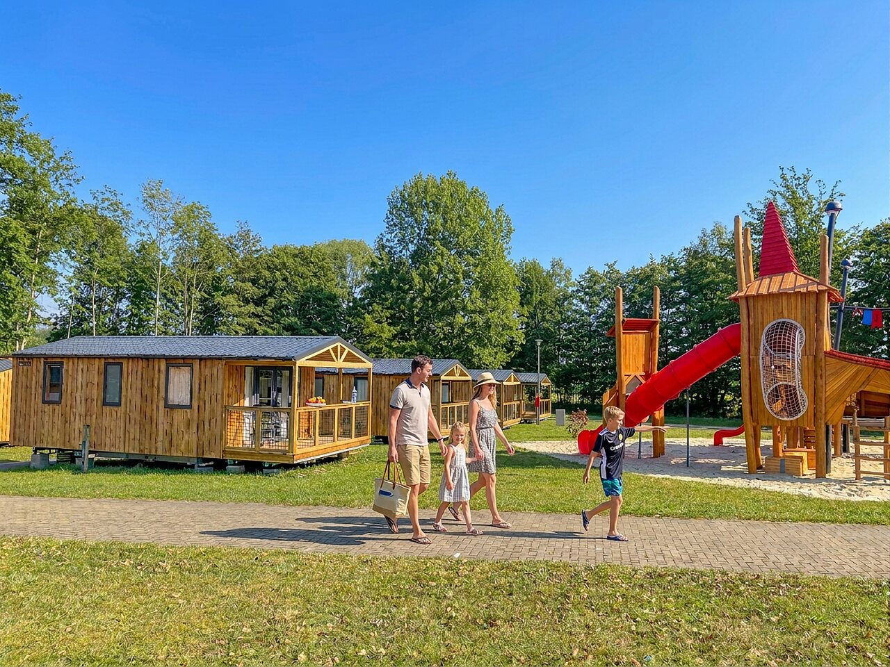 Aire de jeux, Mobil-homes au camping CAPFUN Tecklenburg � Tecklenburg-Leeden (49).