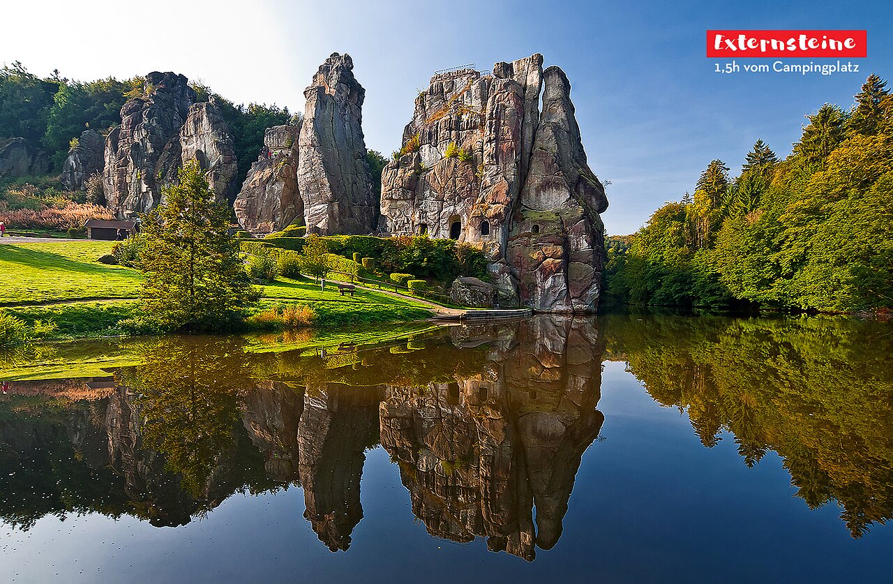 Les Externsteine, impressionnantes formations rocheuses et lac, � visiter pr�s de Tecklenburg.