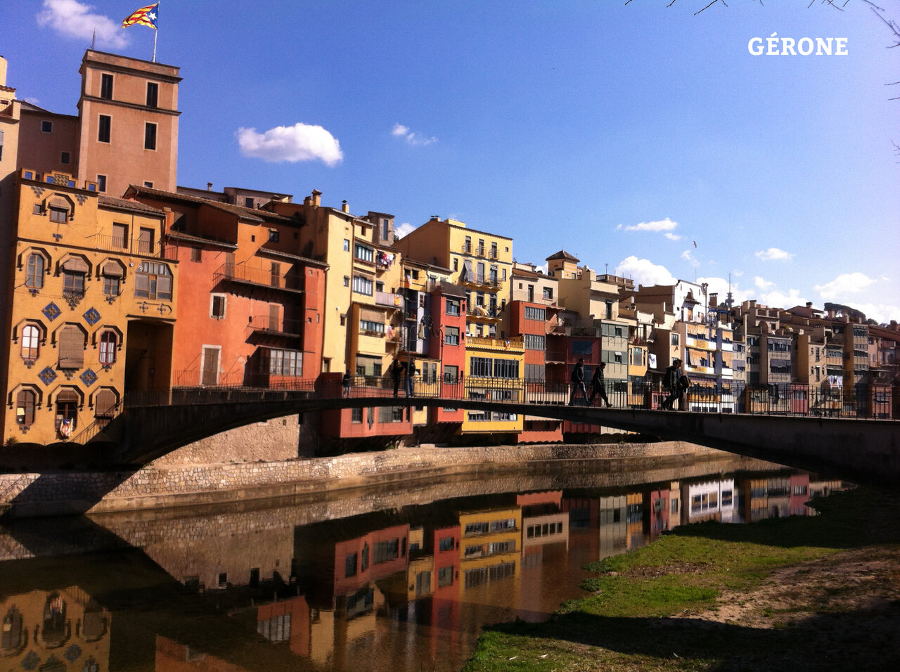 Maisons color�es sur le fleuve Onyar � G�rone, Catalogne, une ville � visiter.