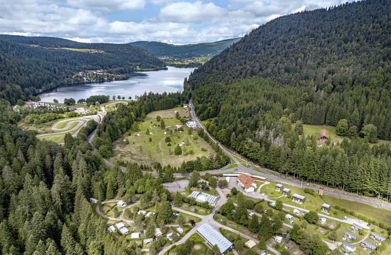 Camping, Mobil-homes op camping CLICOCHIC Verte Vall�e in XONRUPT LONGEMER (88).