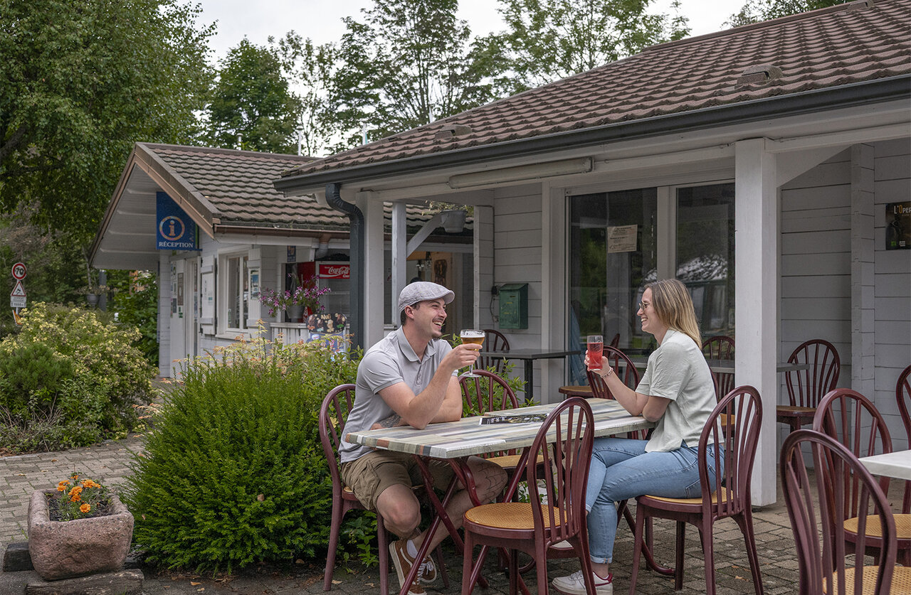 Barterras, receptie van camping CLICOCHIC Verte Vall�e in XONRUPT LONGEMER (88).