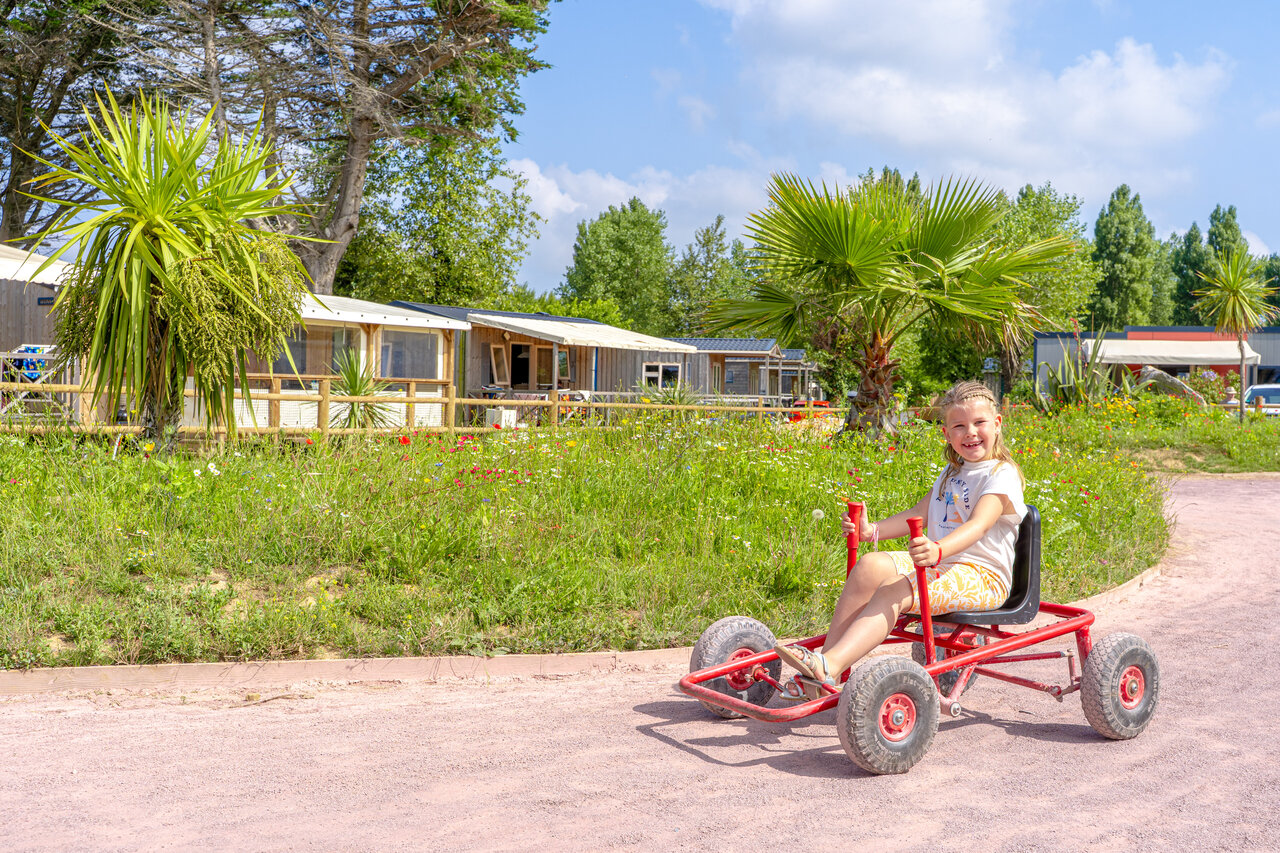 Kart � p�dales et Mobil-homes au camping CAPFUN Vikings � Saint Jean de la Rivi�re.